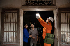 EVNHANOI triển khai chương trình Tháng tri ân khách hàng năm 2024