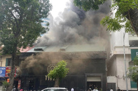Cháy nhà hàng kinh doanh ăn uống ở Hà Nội
