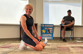 Người phụ nữ siêu khỏe chống đẩy 1.575 lần trong 1 giờ đã là bà của 12 đứa cháu