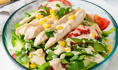 Cách làm salad ức gà thơm ngon đơn giản