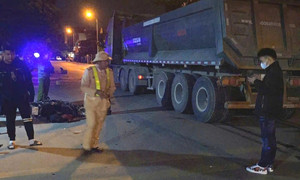 Ô tô tông nhóm người đi bộ tập thể dục khiến 1 người chết, 2 người bị thương