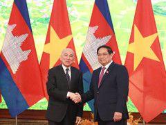 Thủ tướng Phạm Minh Chính tiếp kiến Quốc vương Campuchia Norodom Sihamoni