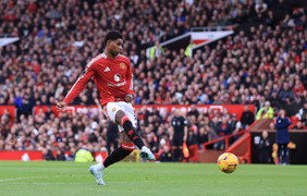 Rashford, Zirkzee lập cú đúp, Man Utd thắng tưng bừng Everton