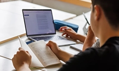 Con bị điểm kém môn Lịch sử, phụ huynh kiện trường