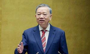 Tổng Bí thư Tô Lâm: Muốn cơ thể khoẻ mạnh, phải chịu đau để phẫu thuật khối u 