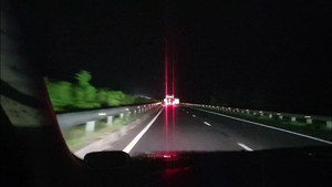 Những điều cần chú ý khi lái ô tô trên cao tốc ban đêm