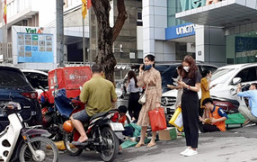 Giả shipper bảo 'gửi hàng ở chỗ cũ', lừa người mua chuyển khoản