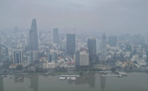 Lý giải hiện tượng sương mù dày đặc bao phủ TP.HCM nhiều ngày