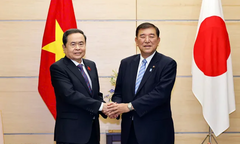 Chủ tịch Quốc hội Trần Thanh Mẫn hội kiến Thủ tướng Nhật Bản