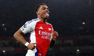 Chịu thua đòn tủ của Arsenal, Man Utd đứt mạch bất bại