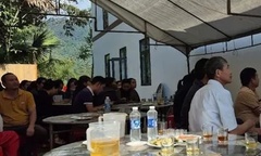 Va chạm với ô tô, hai bố con thầy giáo ở Quảng Bình chết thương tâm