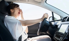 Cách đơn giản giúp tránh buồn ngủ khi lái xe