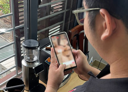 Dùng Tiktok phải định danh, livestream khoe thân và lừa đảo vẫn hoành hành