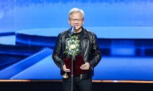 Hội đồng Giải thưởng VinFuture chia sẻ về quyết định vinh danh CEO NVIDIA
