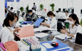 Chuyên gia: Cần có gói hỗ trợ đặc biệt từ chính phủ cho người lao động dôi dư