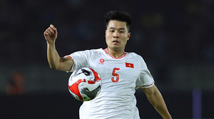 Trực tiếp bóng đá Việt Nam 4-1 Lào: Đình Triệu sai sót