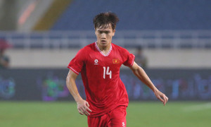 Quen đá giải Hạng Nhất, Hoàng Đức mờ nhạt ở tuyển Việt Nam?