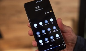 Cách tự động xoay màn hình điện thoại Android cho một số ứng dụng