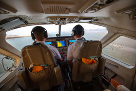 Ngắm Hạ Long từ thủy phi cơ