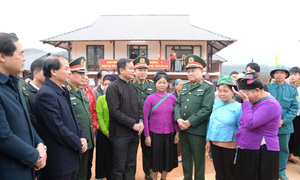 Người dân Làng Nủ vui mừng về nhà mới sau 3 tháng chờ đợi