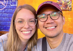 'Vật vã' dạy tiếng Việt cho vợ Mỹ: Mất cả tháng để phát âm đúng tên chồng