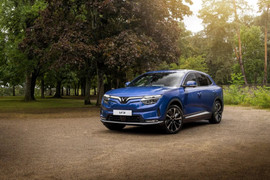 Tỷ phú Phạm Nhật Vượng dừng hoàn toàn dịch vụ taxi bằng xe VinFast VF 8