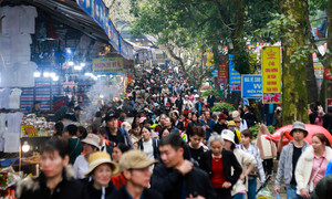 Thủ tướng: Cán bộ lãnh đạo chỉ được dự lễ chùa, lễ hội khi được phân công