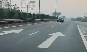 Cảnh sát 'soi' camera trên cao tốc, phát hiện tài xế ô tô đi ngược chiều