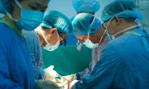 Vợ thay chồng viết thư cảm ơn gia đình người hiến tạng