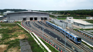 Ngày đầu tiên tuyến Metro số 1 chính thức vận hành thương mại