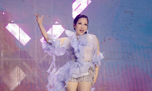 Mỹ Linh nhào lộn, ke đầu, Minh Tuyết đu dây hát bolero ở 'Chị đẹp đạp gió'