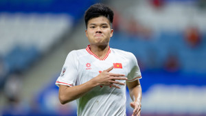 Tuyển thủ Việt Nam ký hợp đồng dài kỷ lục