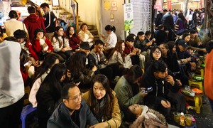 Hàng quán ở Hà Nội 'hốt bạc' đêm Giáng sinh