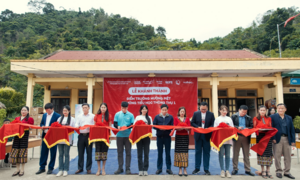 Chuyến xe Home Love đến Nghệ An tiếp sức trẻ vùng sâu đến trường