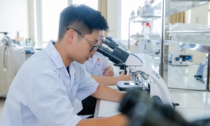 Đề xuất hỗ trợ học phí sinh viên ngành Y