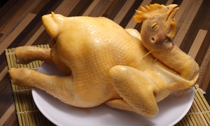 Cách luộc gà ngon không bị nứt da, thịt mềm đơn giản