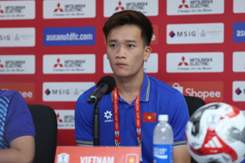 Hoàng Đức: Tuyển Singapore thỉnh thoảng mắc sai lầm