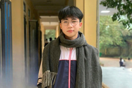 Nam sinh khiếm thị lập kỷ lục cho trường làng