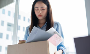 Từ chối tập văn nghệ cho tiệc công ty, cô gái bị đuổi việc
