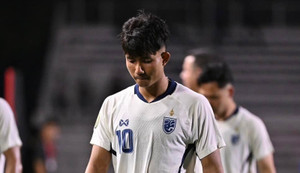 Báo Thái Lan khen HLV Philippines 'quá khác biệt'