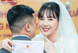 MC Mai Ngọc khoe ảnh đăng ký kết hôn, công khai diện mạo chồng mới