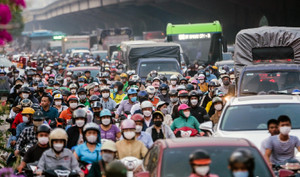 Ùn tắc giao thông ở Hà Nội: Xử lý được 13 điểm, phát sinh thêm 16 điểm mới