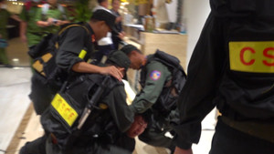 Đột kích ổ cờ bạc trong khách sạn 4 sao tại TP.HCM