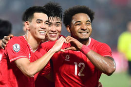 Xuân Son, Tiến Linh so đẳng cấp với 2 ngôi sao Thái Lan