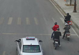 Xe mô tô vượt 14 lần đèn đỏ chỉ trong 1 tuần