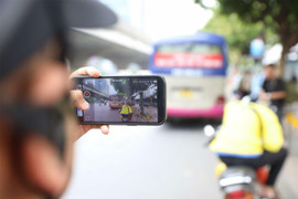 Người dân gửi hình ảnh, clip phản ánh vi phạm giao thông thế nào?