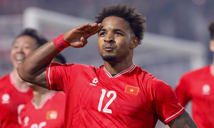 Khoảnh khắc đặc biệt của Nguyễn Xuân Son được vinh danh ở Cúp Chiến thắng 2024