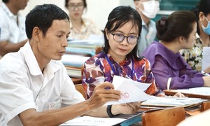 Hàng nghìn giáo viên Hà Nội lo mất thưởng Tết Nguyên đán 2025