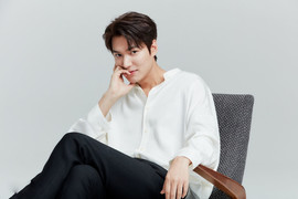 Sao Hàn 8/1: Lee Min Ho bị 600.000 người chửi bới vì đóng 'Vườn sao băng'