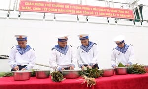 Khởi hành vượt 450 hải lý mang Tết tới các đảo tiền tiêu của Tổ quốc